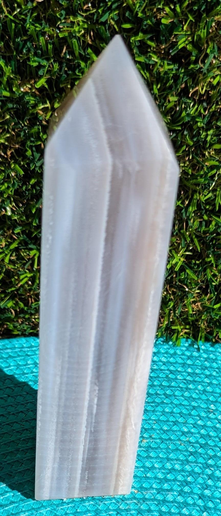 Grey Flower Agate Tower