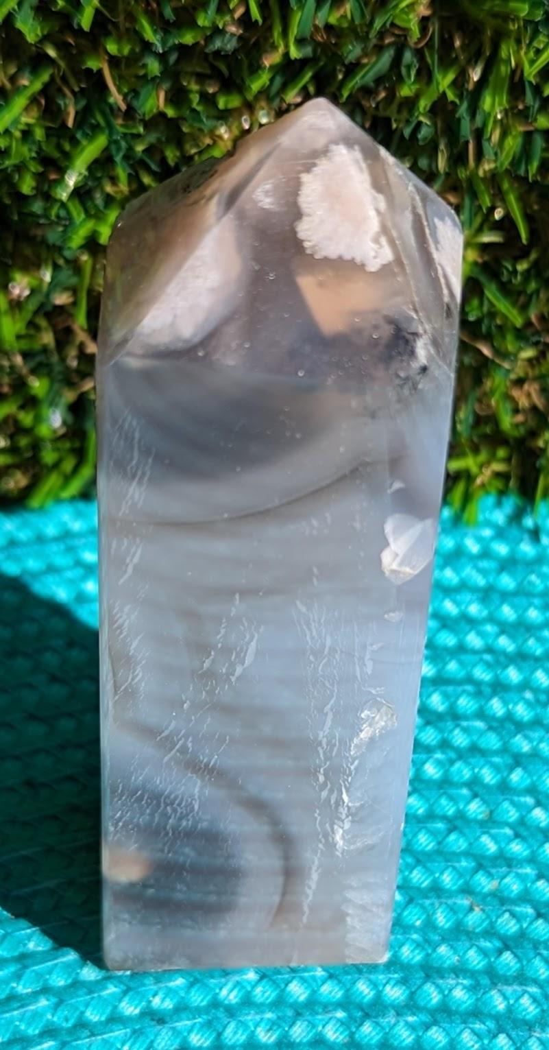 Grey Flower Agate Tower